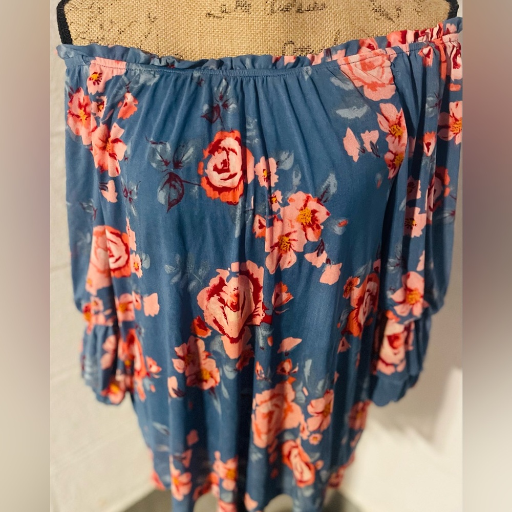 Democracy Vintage Boho Floral Top